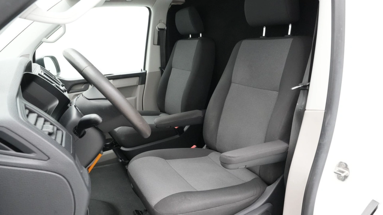 VW Bedrijfswagens Transporter 2.0 TDI L2H1