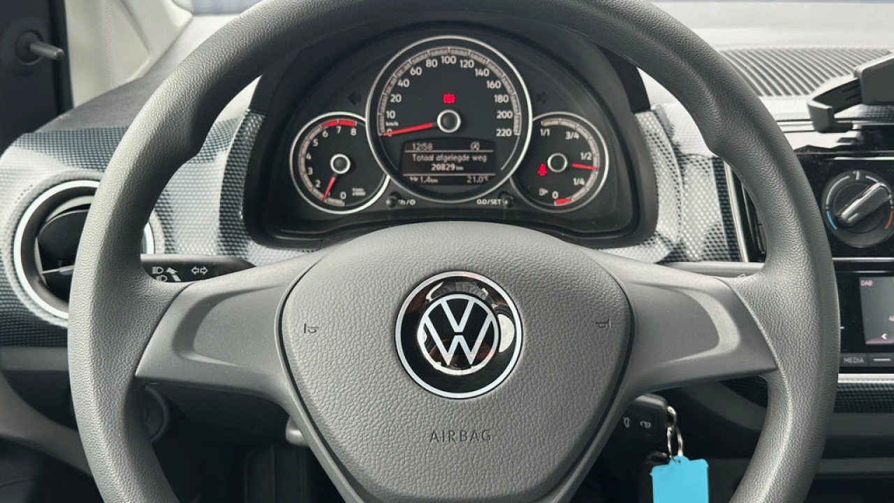 Volkswagen up! 1.0 mpi 65pk Airco Bluetooth Lane assist