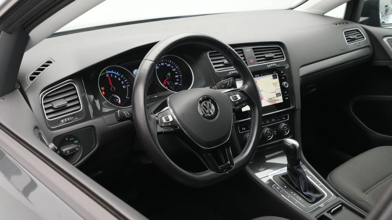 Volkswagen e-Golf 136PK E-DITION