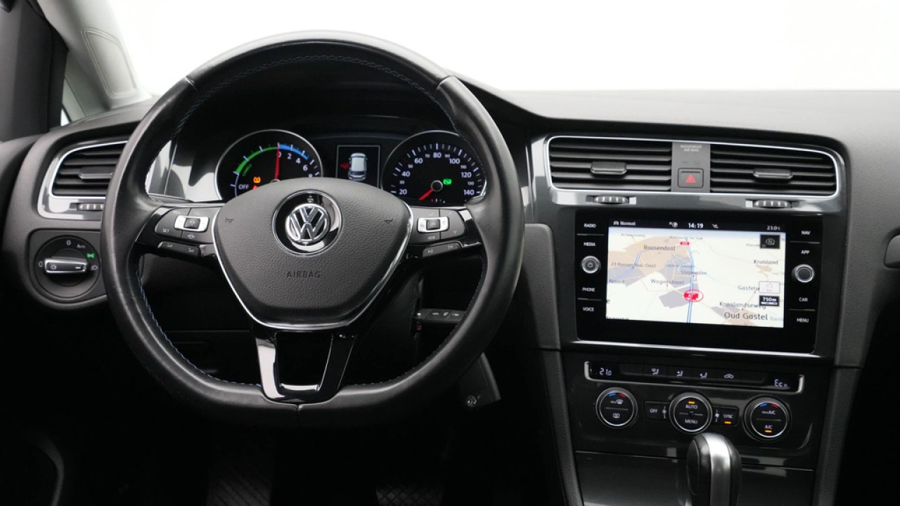 Volkswagen e-Golf 136PK E-DITION