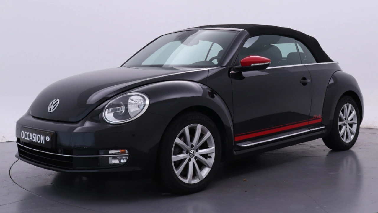 Volkswagen Beetle Cabriolet 1.2 TSI 105pk DSG Club Navigatie Leder