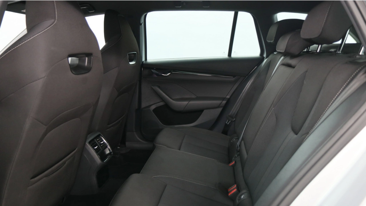 Škoda Octavia Combi 1.0 e-TSI 110pk Sport Business DSG