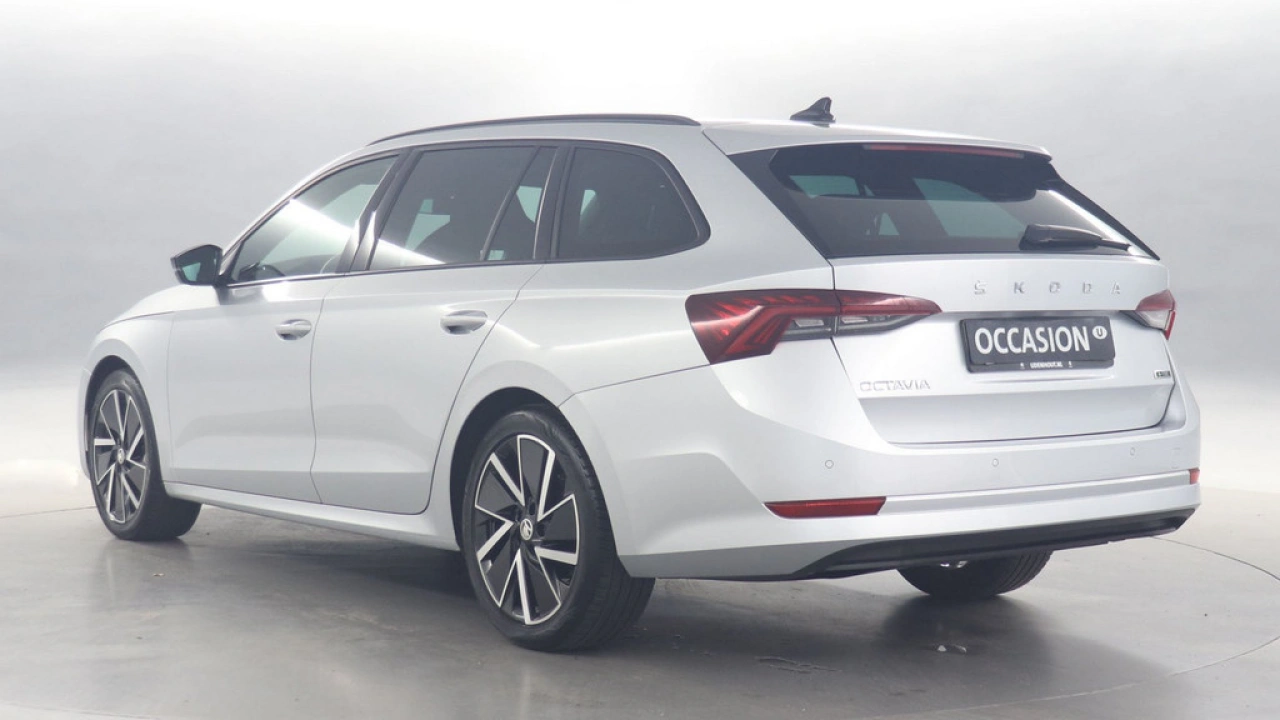 Škoda Octavia Combi 1.0 e-TSI 110pk Sport Business DSG