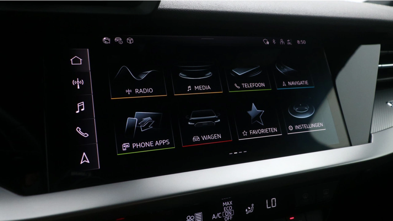 Audi A3 Limousine 30 TFSI S edition | Zwart optiek | LMV | PDC | Navigatie | Carplay |