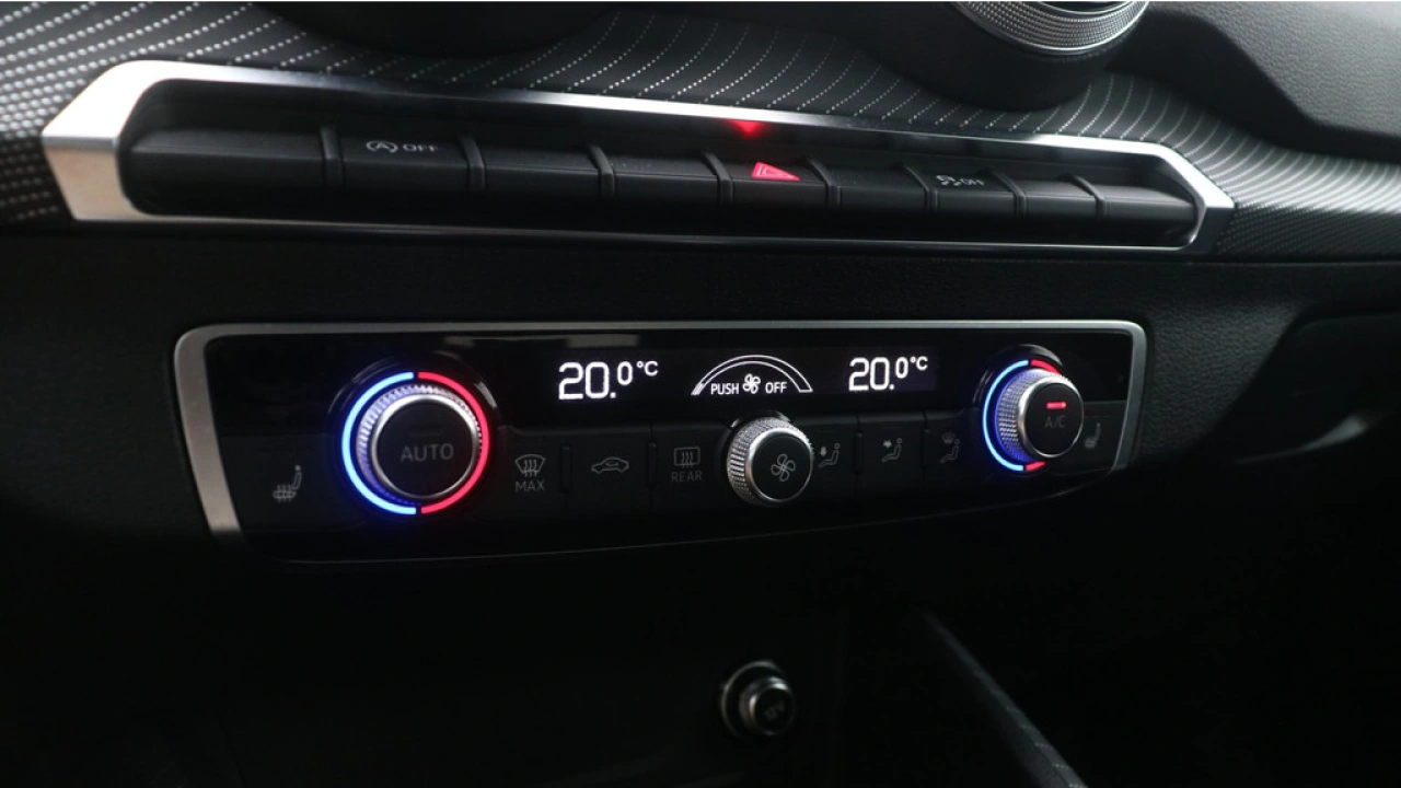 Audi Q2 35 TFSI S Edition | Stoelverwarming | adaptive cruise |