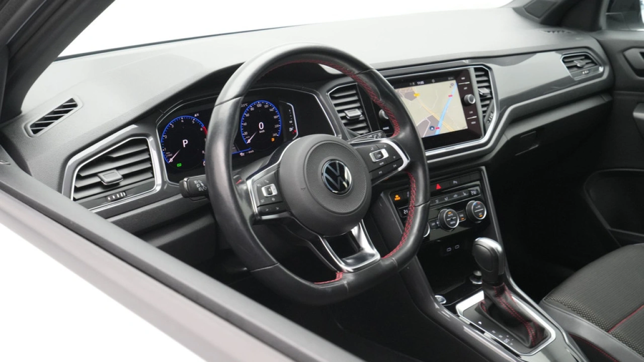 Volkswagen T-Roc 1.5 TSI 150pk DSG R-Line Business