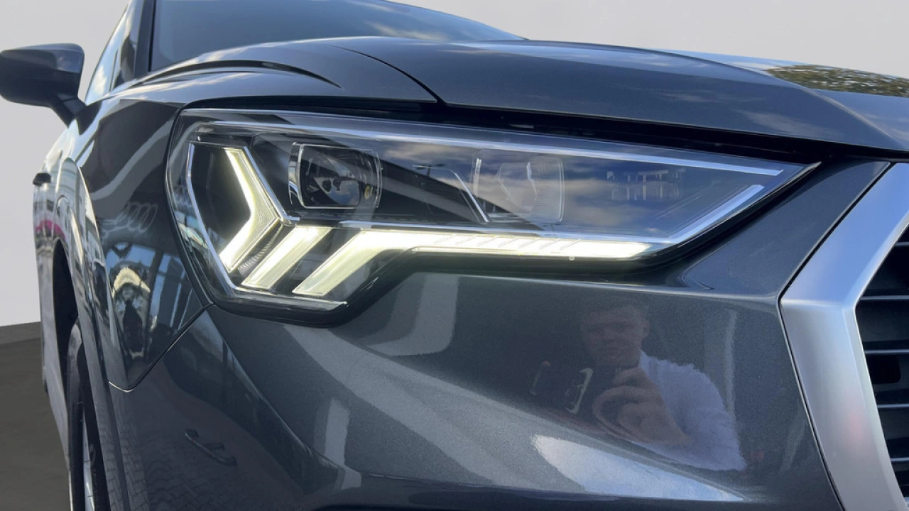Audi Q3 45 TFSIe 245pk S Edition / Stoelverwarming / PDC V+A / Camera