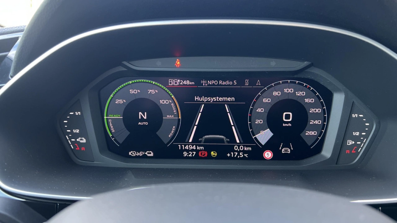 Audi Q3 45 TFSIe 245pk S Edition / Stoelverwarming / PDC V+A / Camera