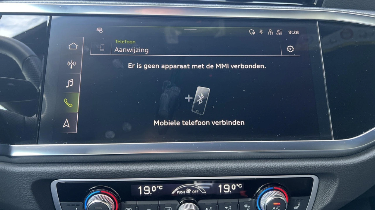 Audi Q3 45 TFSIe 245pk S Edition / Stoelverwarming / PDC V+A / Camera