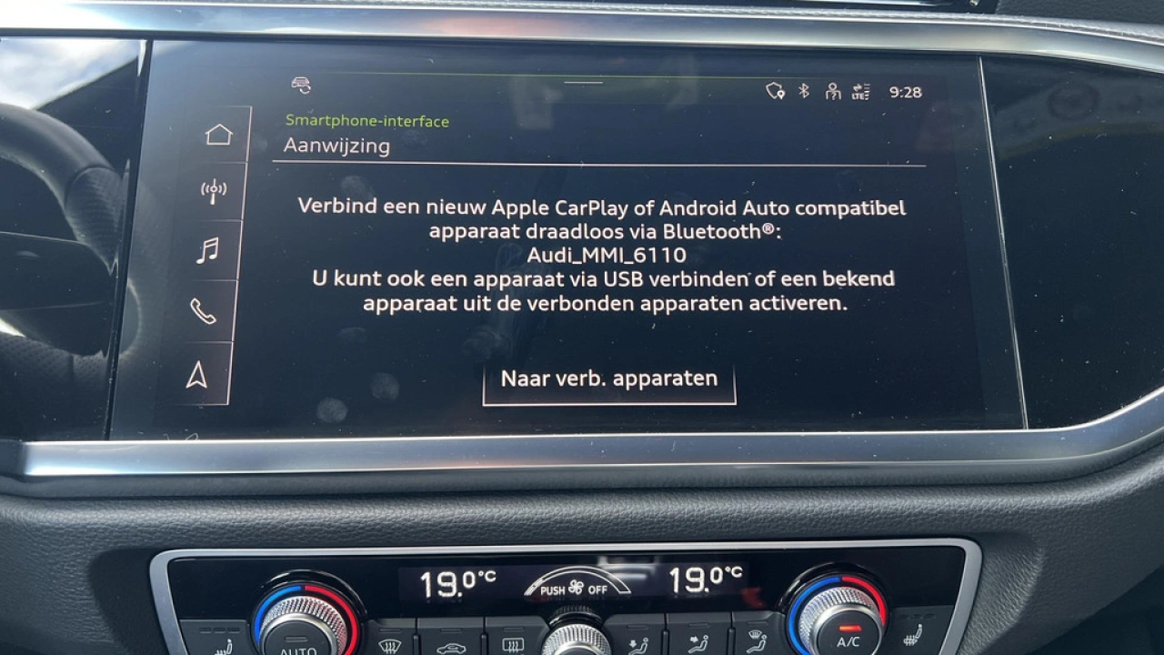 Audi Q3 45 TFSIe 245pk S Edition / Stoelverwarming / PDC V+A / Camera