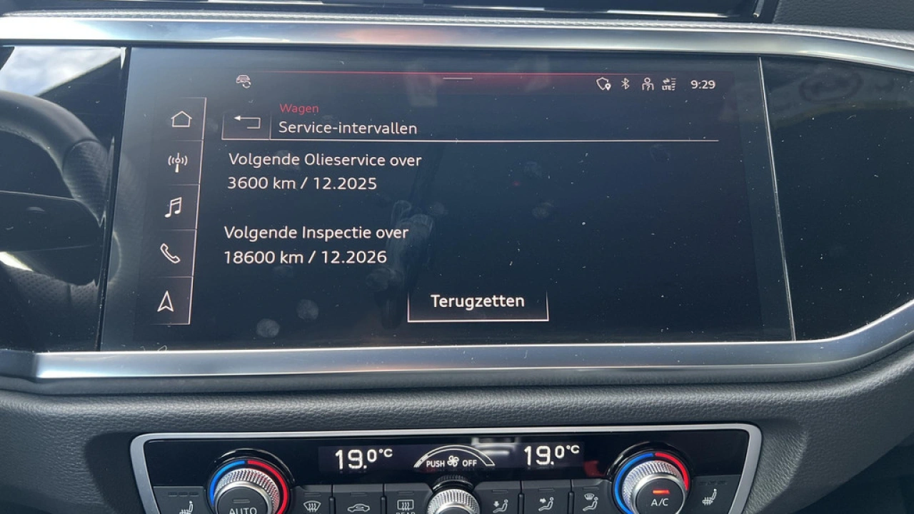 Audi Q3 45 TFSIe 245pk S Edition / Stoelverwarming / PDC V+A / Camera