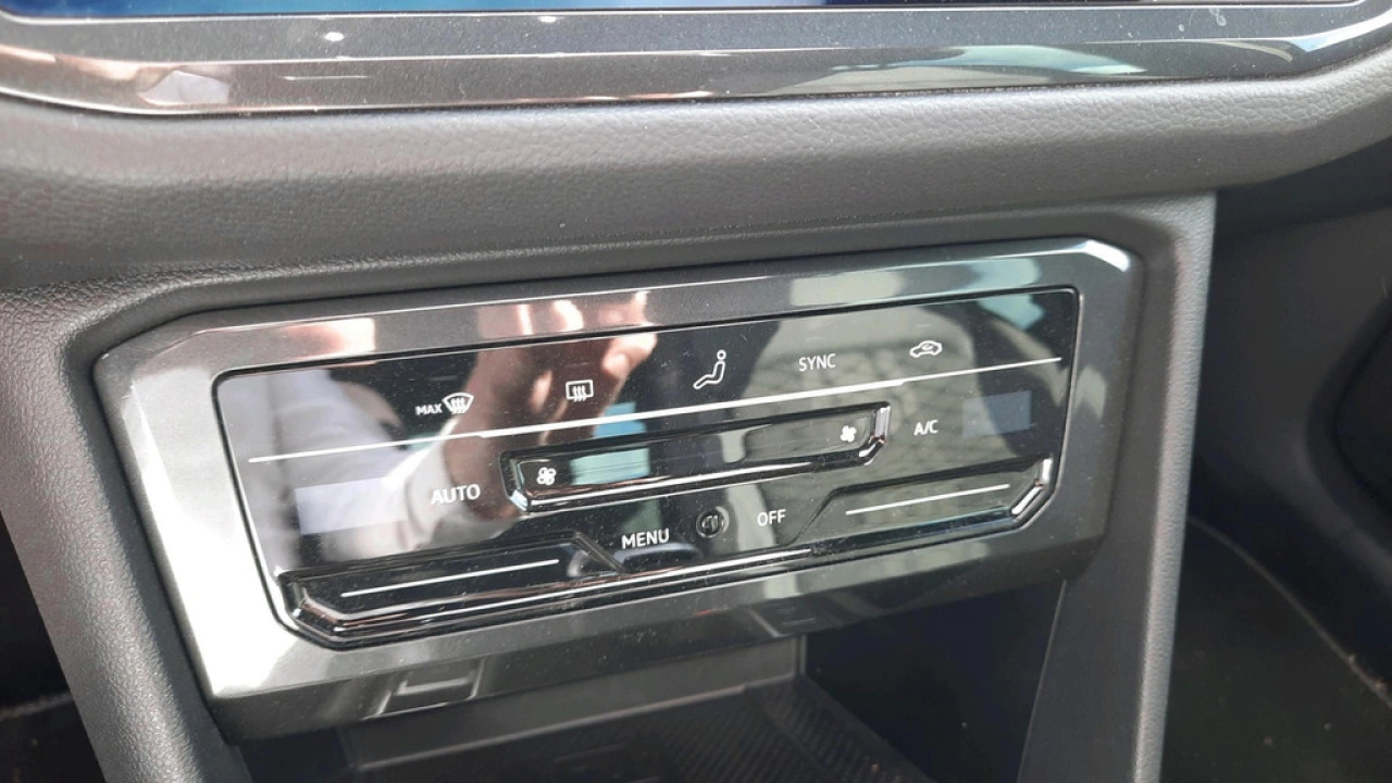Volkswagen Tiguan 1.4 TSI eHybrid R-Line Business+ | Trekhaak | Camera | Panoramadak