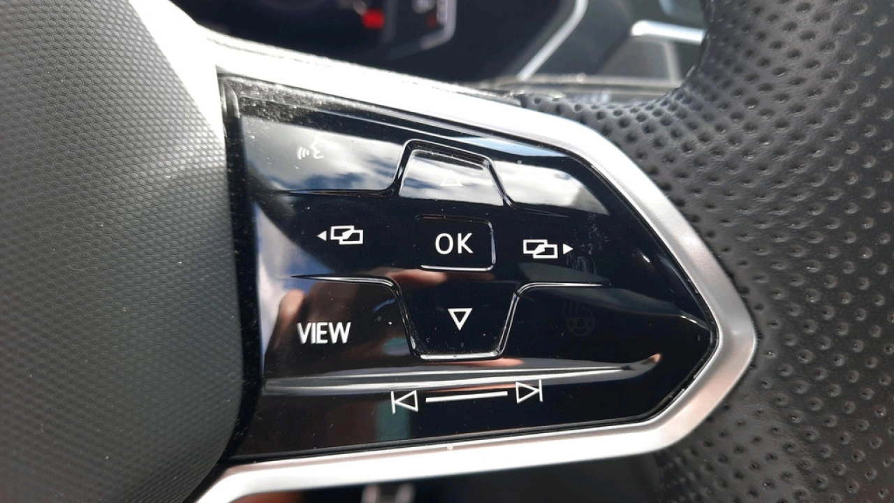 Volkswagen Tiguan 1.4 TSI eHybrid R-Line Business+ | Trekhaak | Camera | Panoramadak