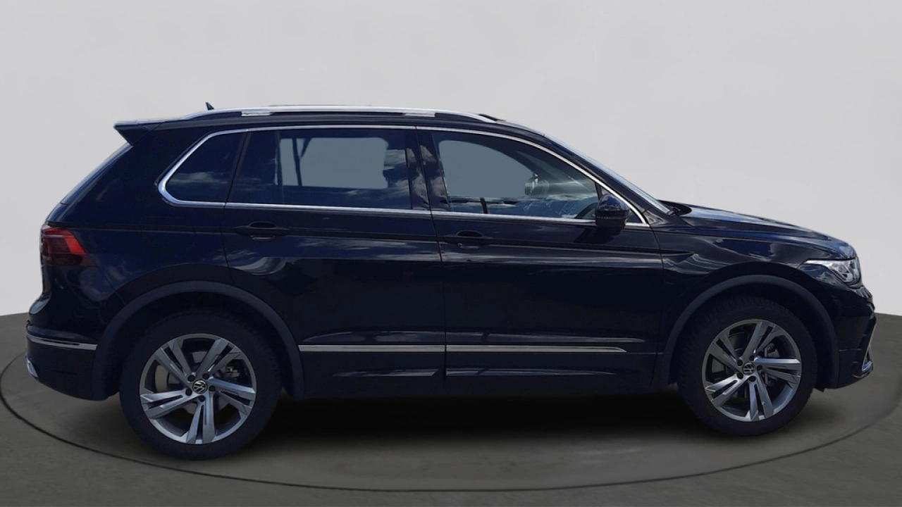 Volkswagen Tiguan 1.4 TSI eHybrid R-Line Business+ | Trekhaak | Camera | Panoramadak