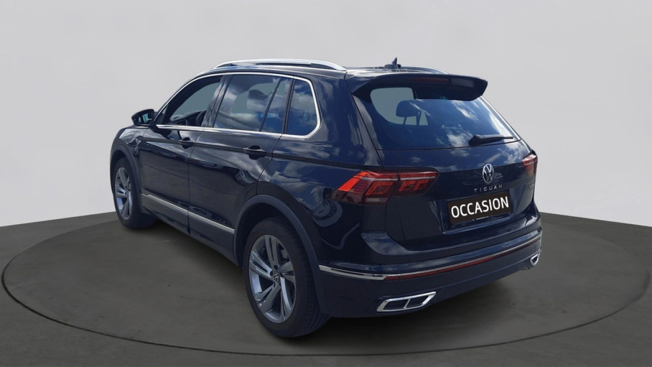 Volkswagen Tiguan 1.4 TSI eHybrid R-Line Business+ | Trekhaak | Camera | Panoramadak