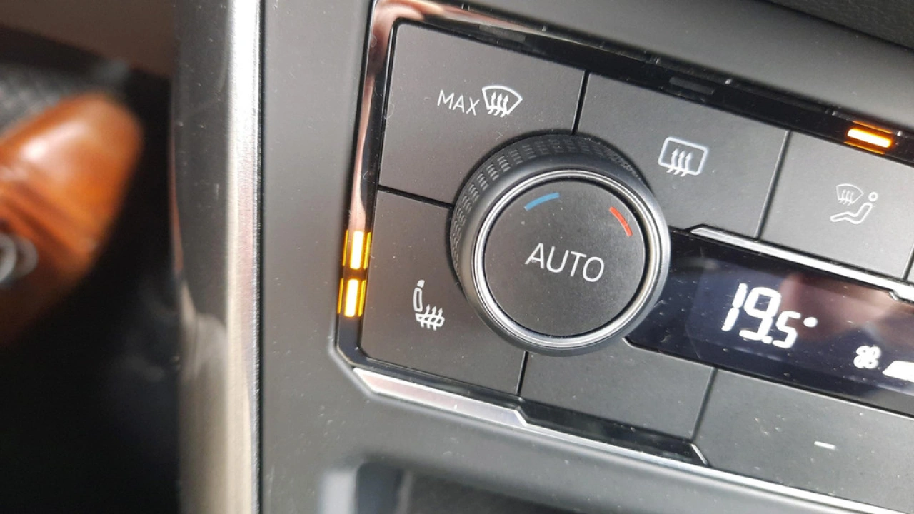 Volkswagen Polo 1.0 TSI Automaat | Highline Executive | Navi | Camera | 16