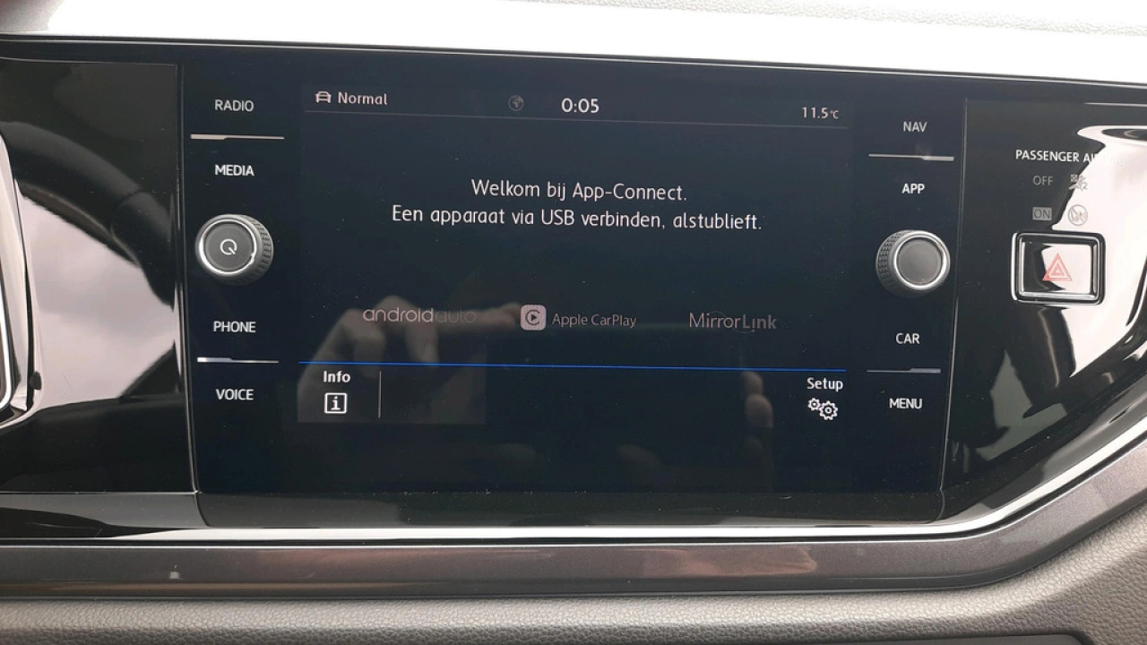 Volkswagen Polo 1.0 TSI Automaat | Highline Executive | Navi | Camera | 16