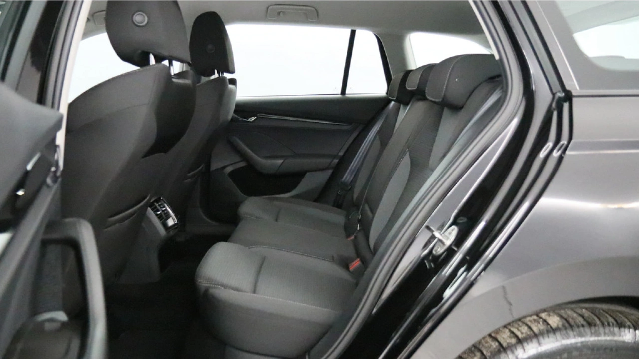 Škoda Octavia Combi 1.4 TSI iV PHEV Business Edition DSG