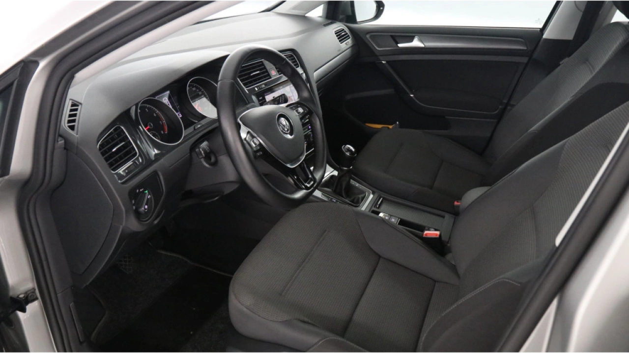 Volkswagen Golf 1.0 TSI 110pk Comfortline Navigatie Pdc Climatronic
