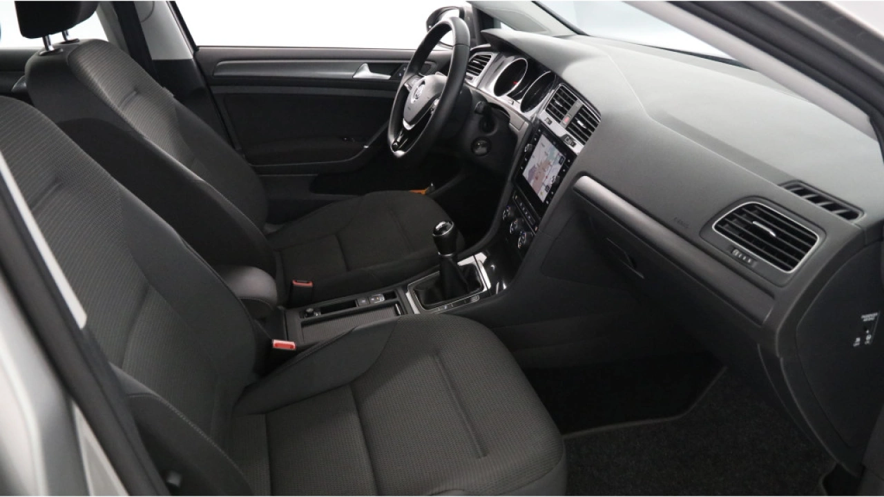 Volkswagen Golf 1.0 TSI 110pk Comfortline Navigatie Pdc Climatronic