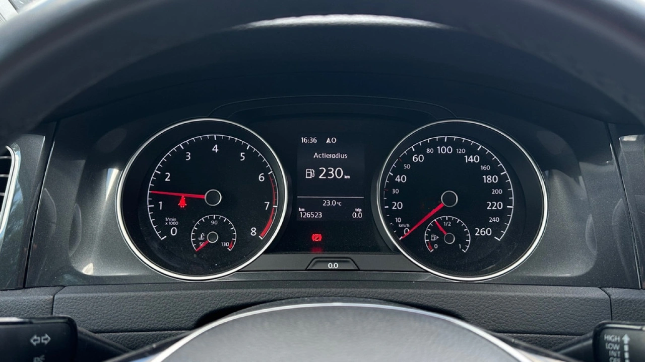 Volkswagen Golf 1.0 TSI 110pk Comfortline Navigatie Pdc Climatronic