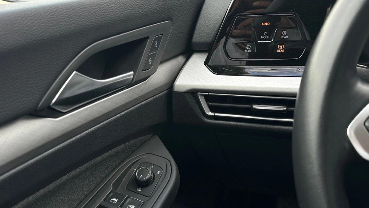 Volkswagen Golf 1.0 TSI 110pk Life Navigatie Camera
