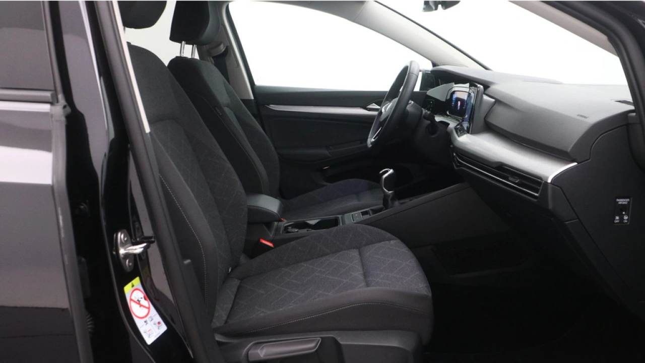 Volkswagen Golf 1.0 TSI 110pk Life Navigatie Camera