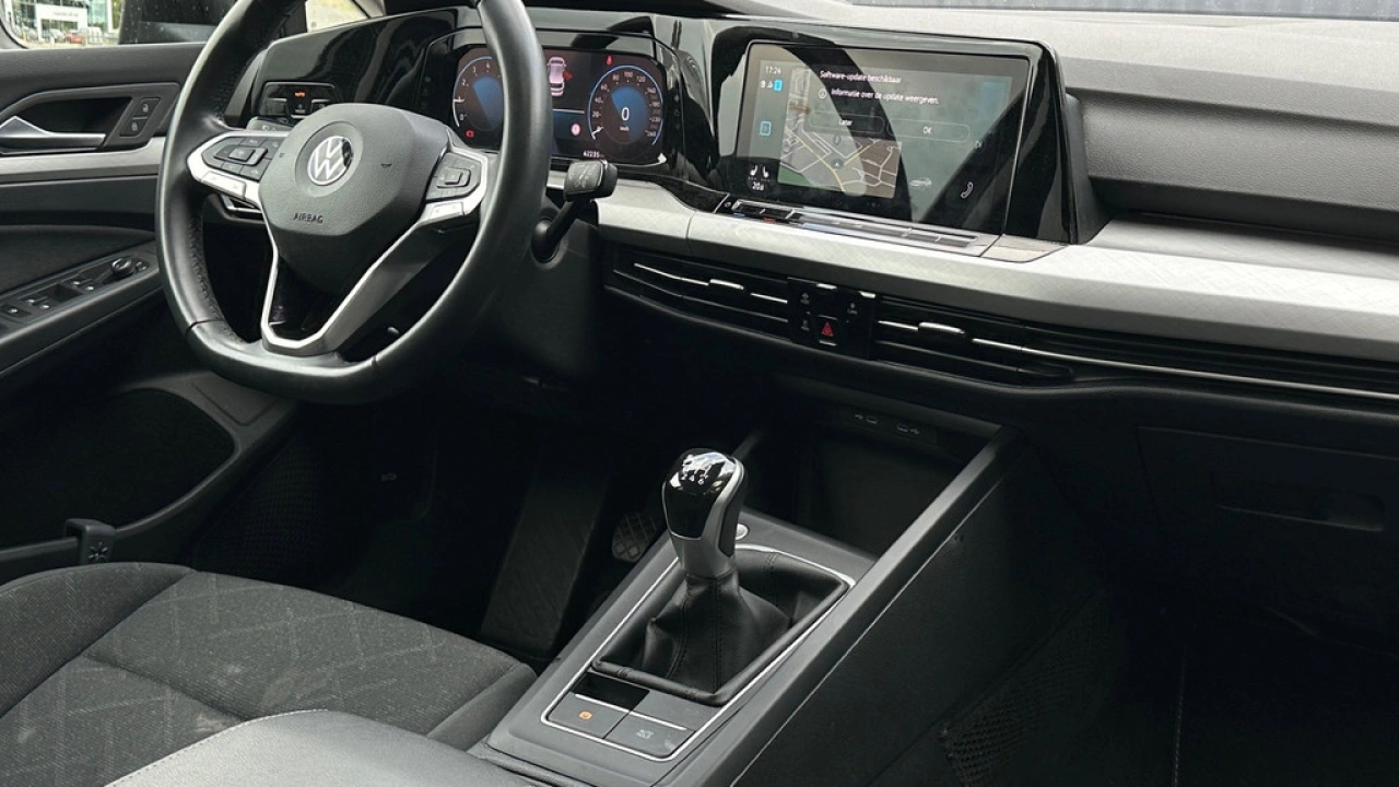 Volkswagen Golf 1.0 TSI 110pk Life Navigatie Camera