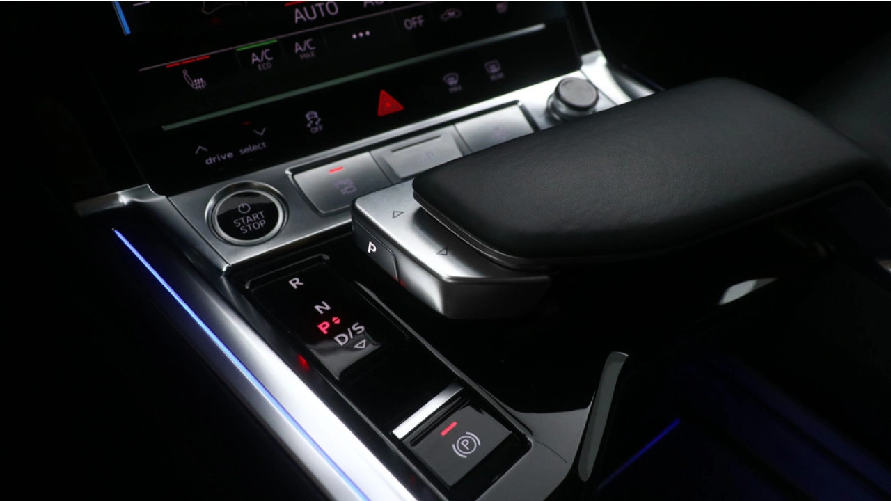 Audi Q8 e-tron 55 quattro S Edition 115 kWh | Panoramadak | 22
