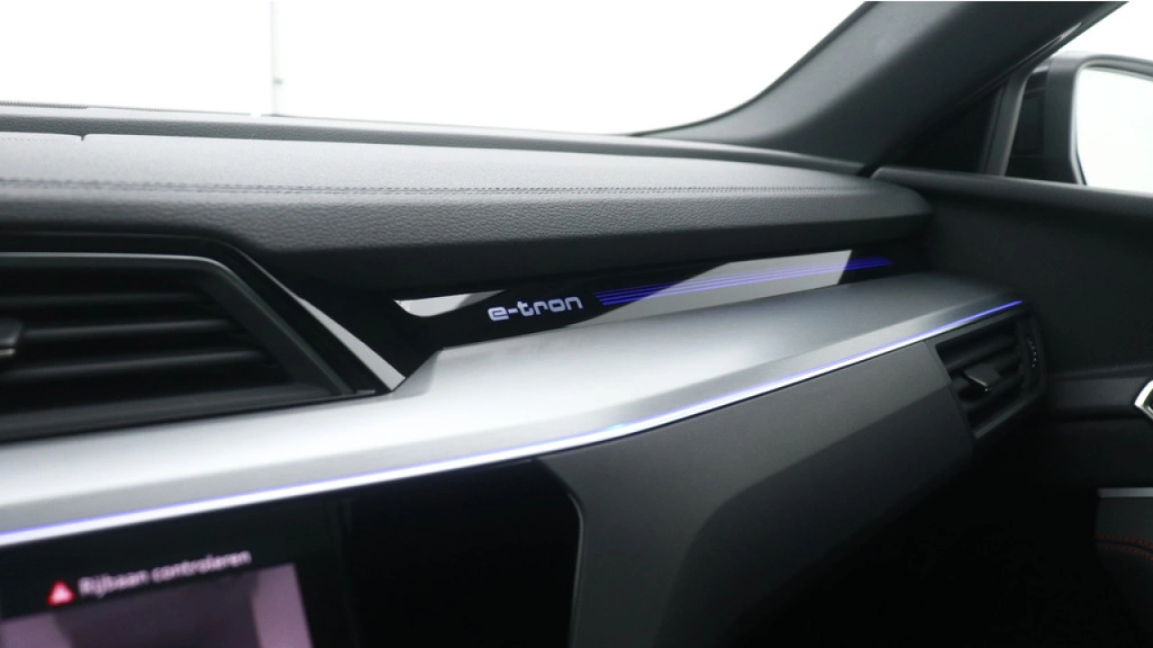 Audi Q8 e-tron 55 quattro S Edition 115 kWh | Panoramadak | 22