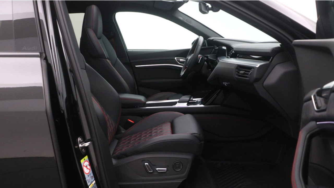 Audi Q8 e-tron 55 quattro S Edition 115 kWh | Panoramadak | 22