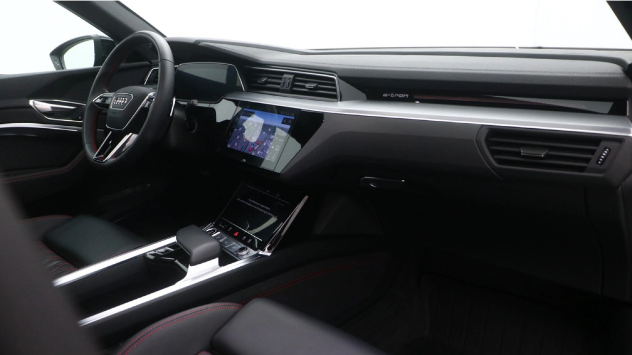 Audi Q8 e-tron 55 quattro S Edition 115 kWh | Panoramadak | 22