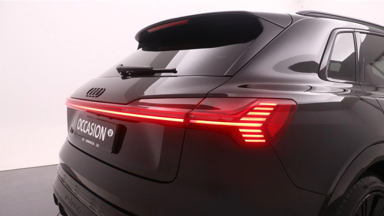 Audi Q8 e-tron 55 quattro S Edition 115 kWh | Panoramadak | 22