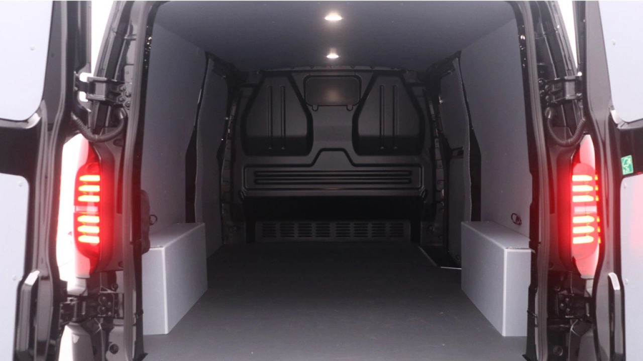 VW Bedrijfswagens E-Transporter L2H1 64kWh 286pk RWD 3.2T Style-Intro