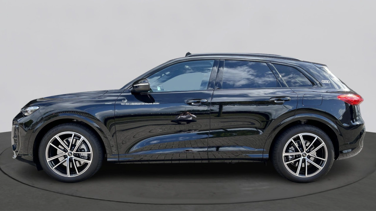Audi Q5 2.0 TFSI e-hybrid 299pk Quattro S Edition / Luchtvering / Tech plus / Panodak