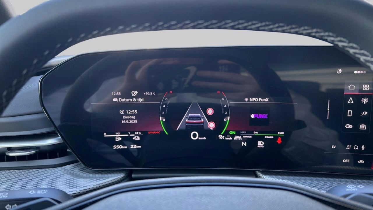 Audi Q5 2.0 TFSI e-hybrid 299pk Quattro S Edition / Luchtvering / Tech plus / Panodak