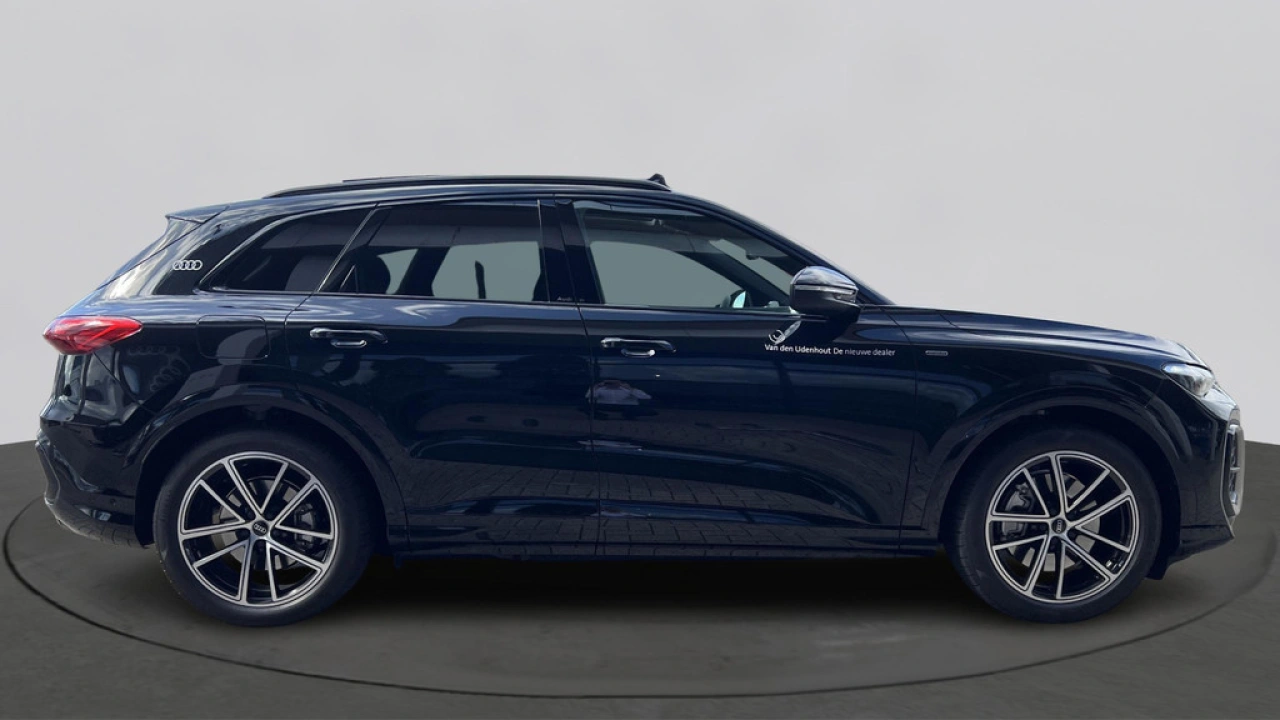 Audi Q5 2.0 TFSI e-hybrid 299pk Quattro S Edition / Luchtvering / Tech plus / Panodak