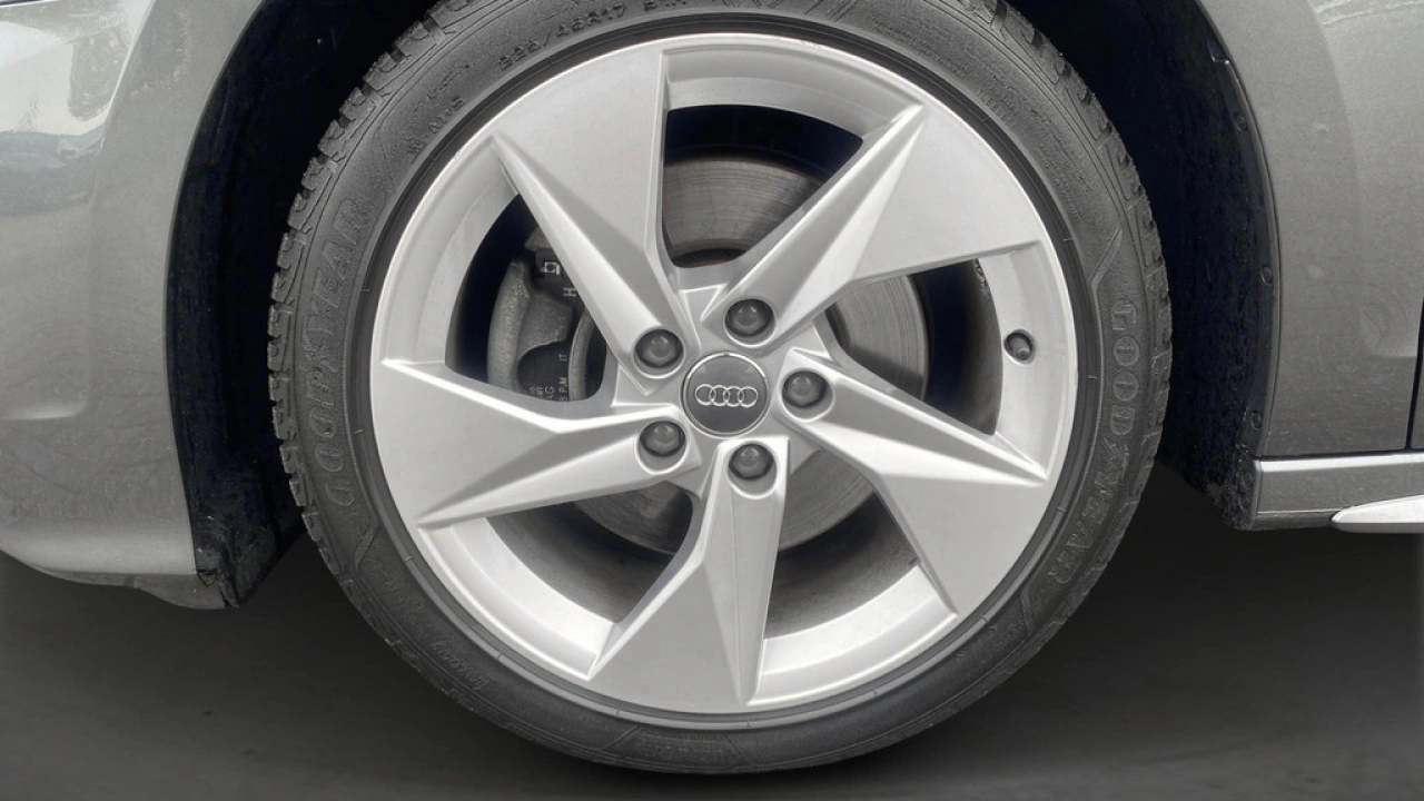 Audi A3 Sportback 35 TFSI 150pk Automaat S edition / Panoramadak / Matrix LED / Sfeerverlichting