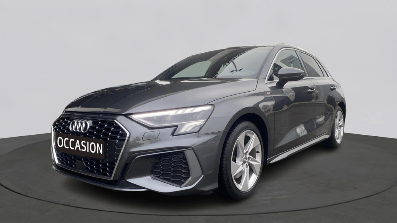 Audi A3 Sportback 35 TFSI 150pk Automaat S edition / Panoramadak / Matrix LED / Sfeerverlichting