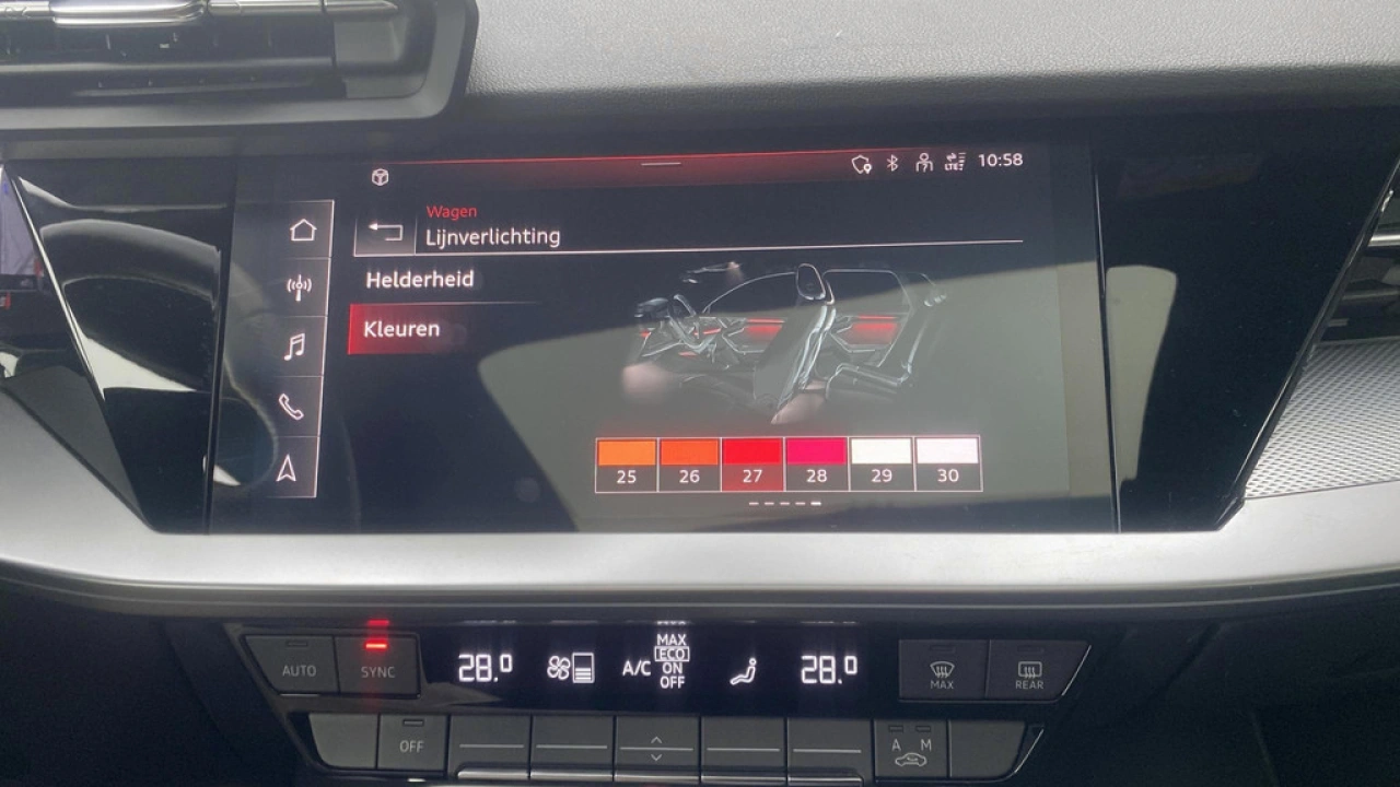 Audi A3 Sportback 35 TFSI 150pk Automaat S edition / Panoramadak / Matrix LED / Sfeerverlichting