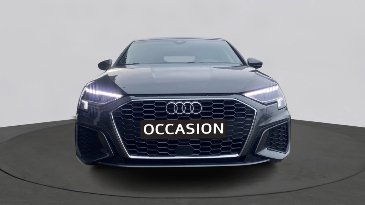 Audi A3 Sportback 35 TFSI 150pk Automaat S edition / Panoramadak / Matrix LED / Sfeerverlichting