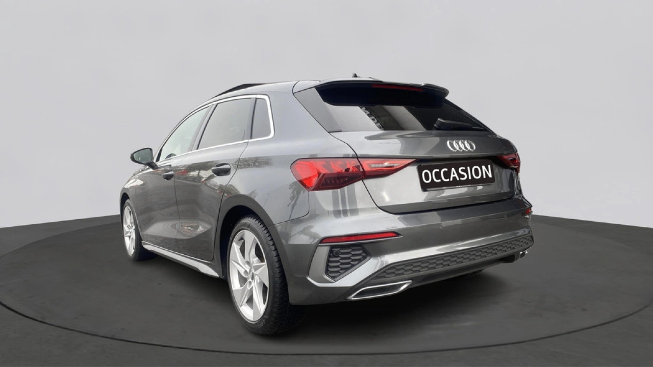 Audi A3 Sportback 35 TFSI 150pk Automaat S edition / Panoramadak / Matrix LED / Sfeerverlichting