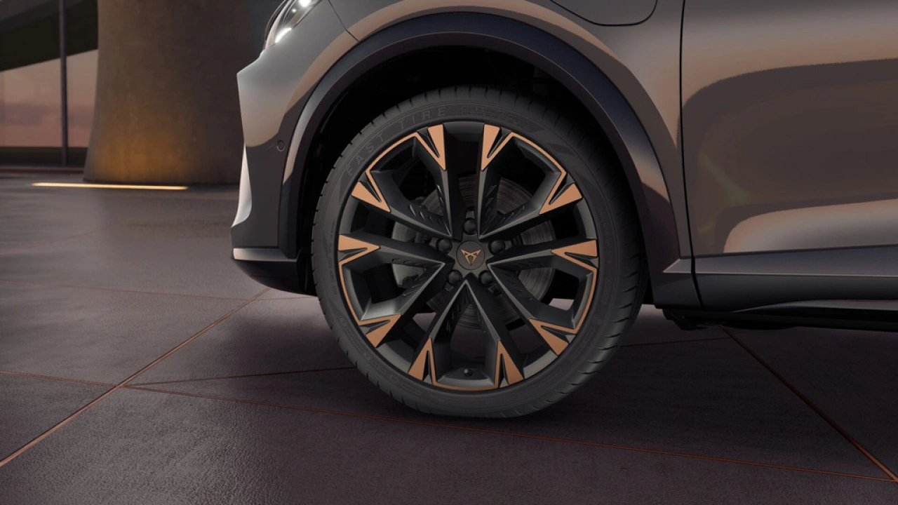 CUPRA Formentor 1.5 TSI e-Hybrid 204 6DSG Business