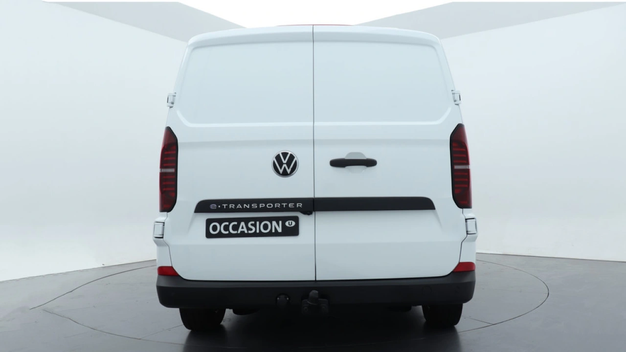 VW Bedrijfswagens Transporter e-Transporter L2H1 64kWh 136pk RWD 3.2T