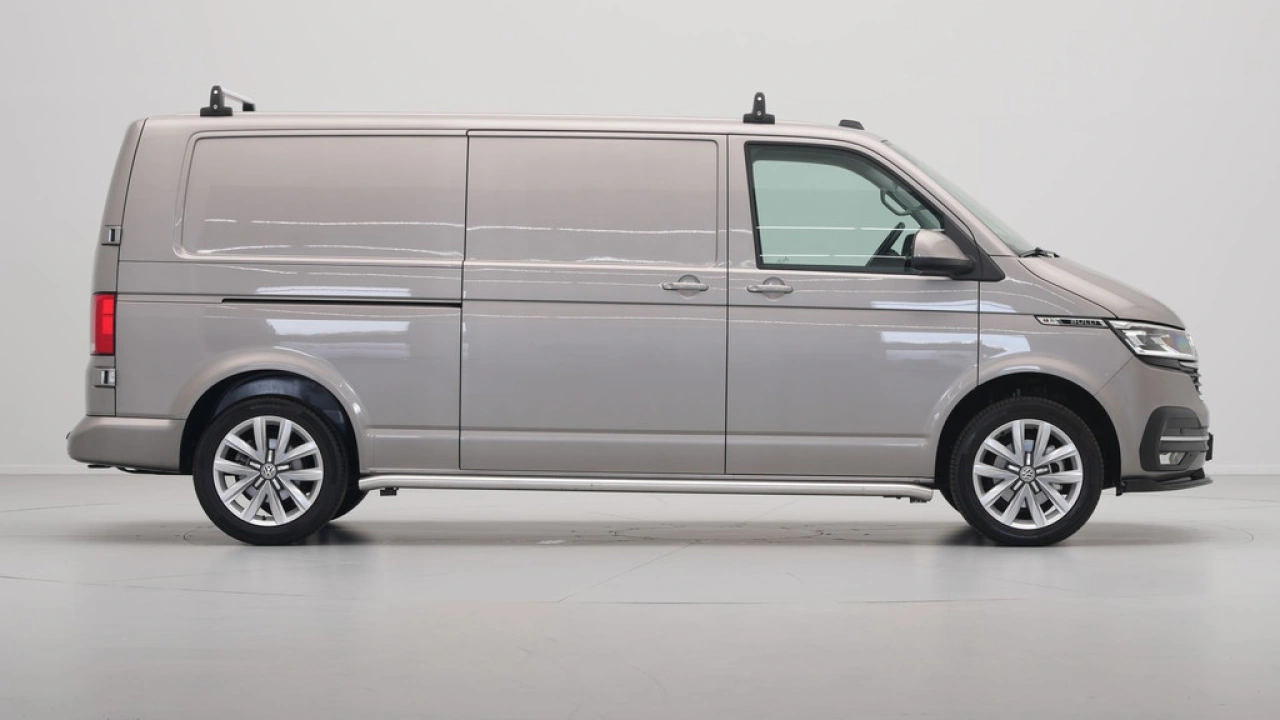 VW Bedrijfswagens Transporter 2.0 TDI 150pk DSG L2H1 28