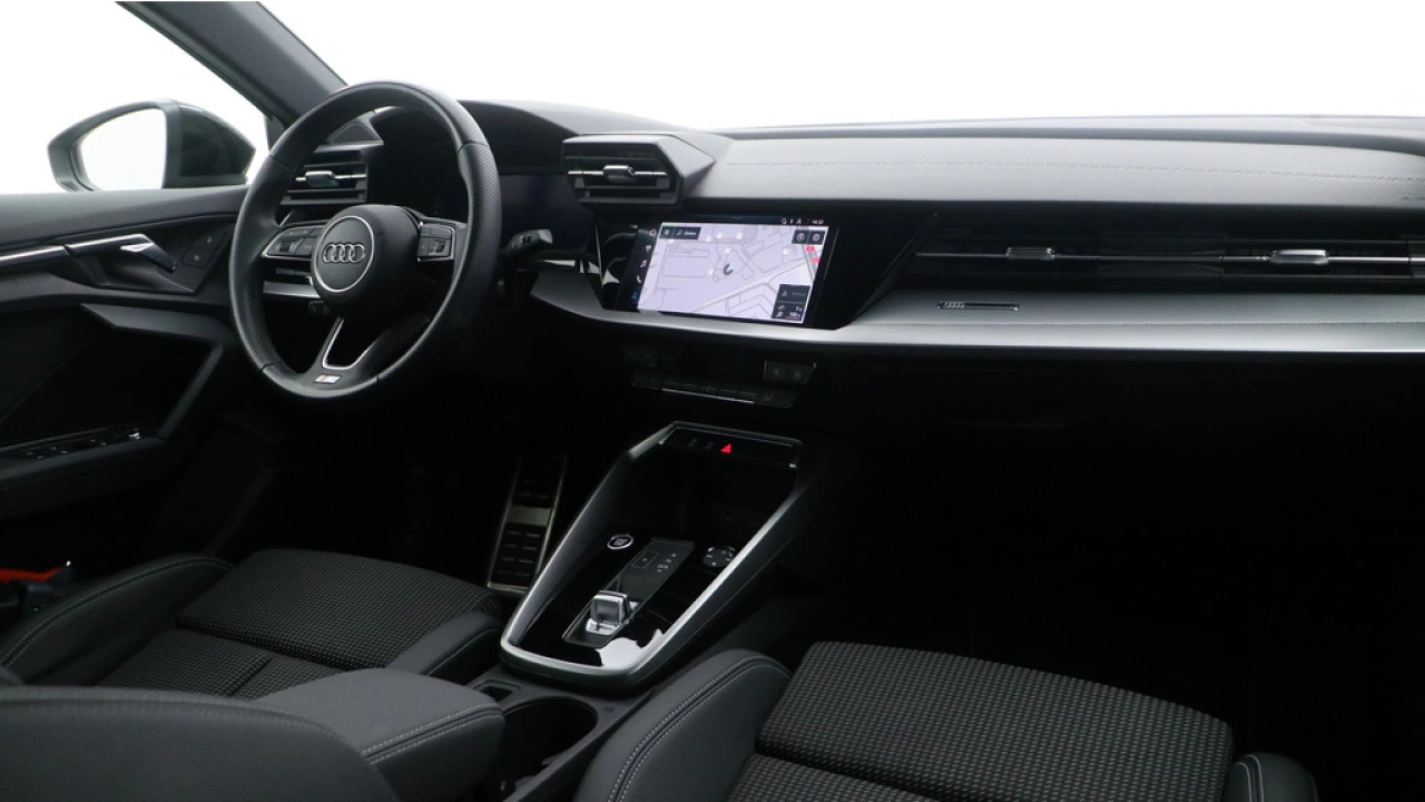 Audi A3 Sportback 30 TFSI 110Pk S Edition / Audi Sound / Hold assist / PDC Achter