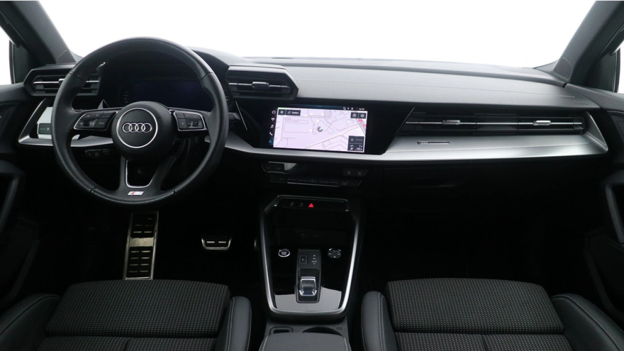 Audi A3 Sportback 30 TFSI 110Pk S Edition / Audi Sound / Hold assist / PDC Achter