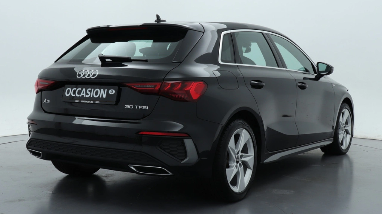 Audi A3 Sportback 30 TFSI 110Pk S Edition / Audi Sound / Hold assist / PDC Achter