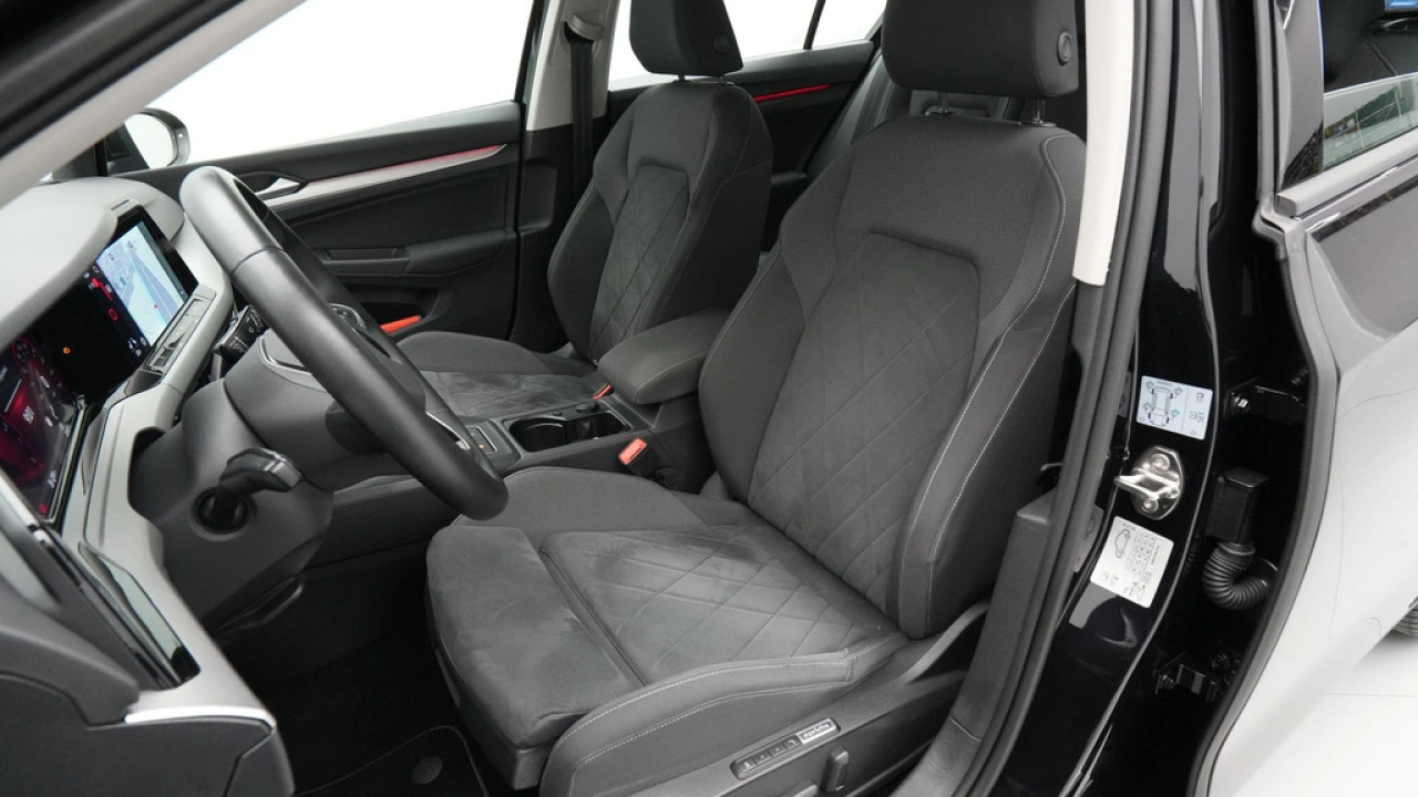 Volkswagen Golf 1.5 TSI 130pk Life Business