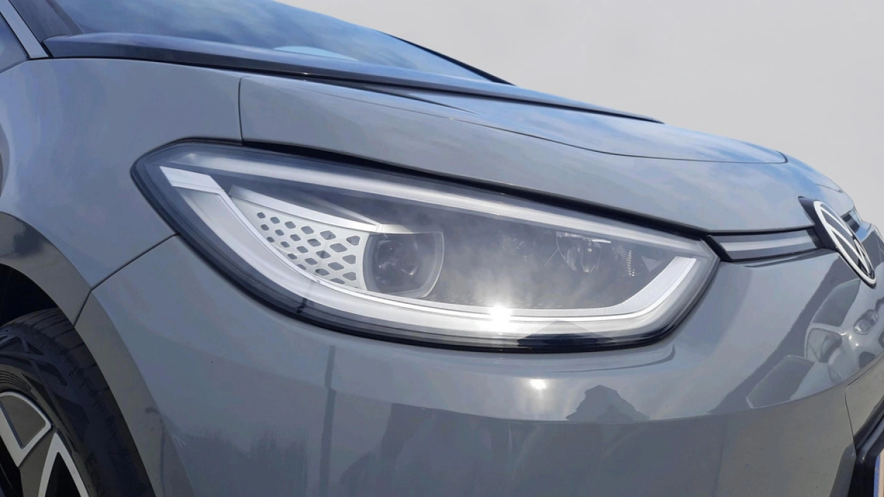 Volkswagen ID.3 First Plus 58 kWh | Camera | Verwarmbare voorstoelen | Navigatie | App connect |